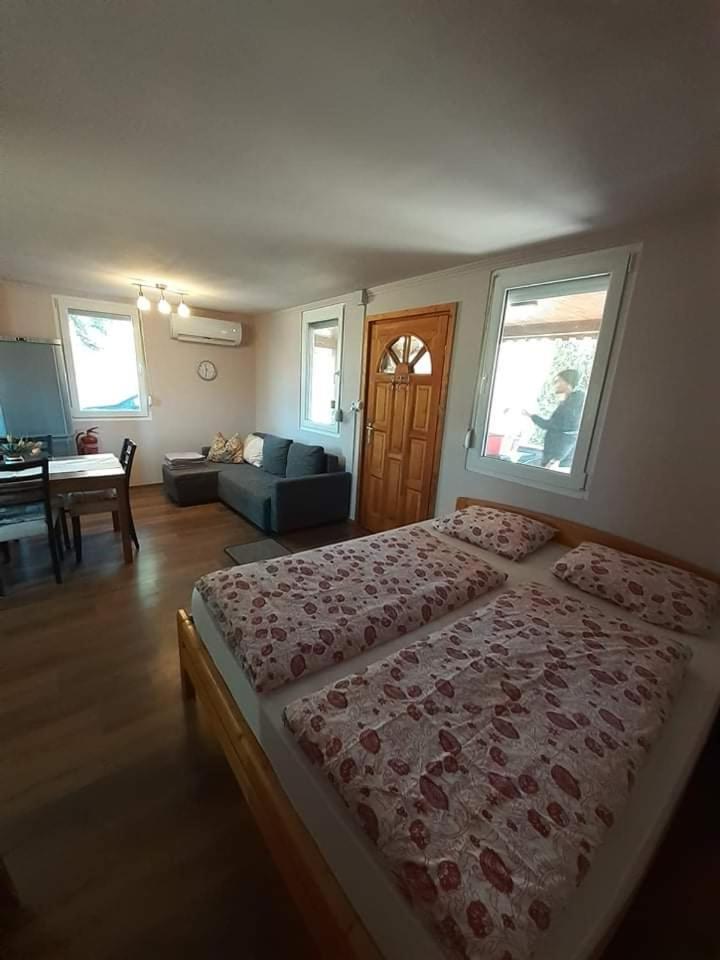 Boglárka Horgásznyaraló Gyomaendrőd Esterno foto