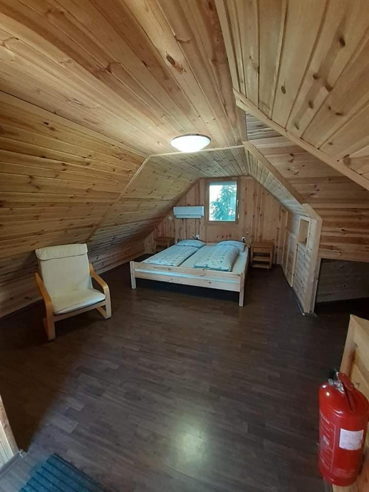 Boglárka Horgásznyaraló Gyomaendrőd Esterno foto